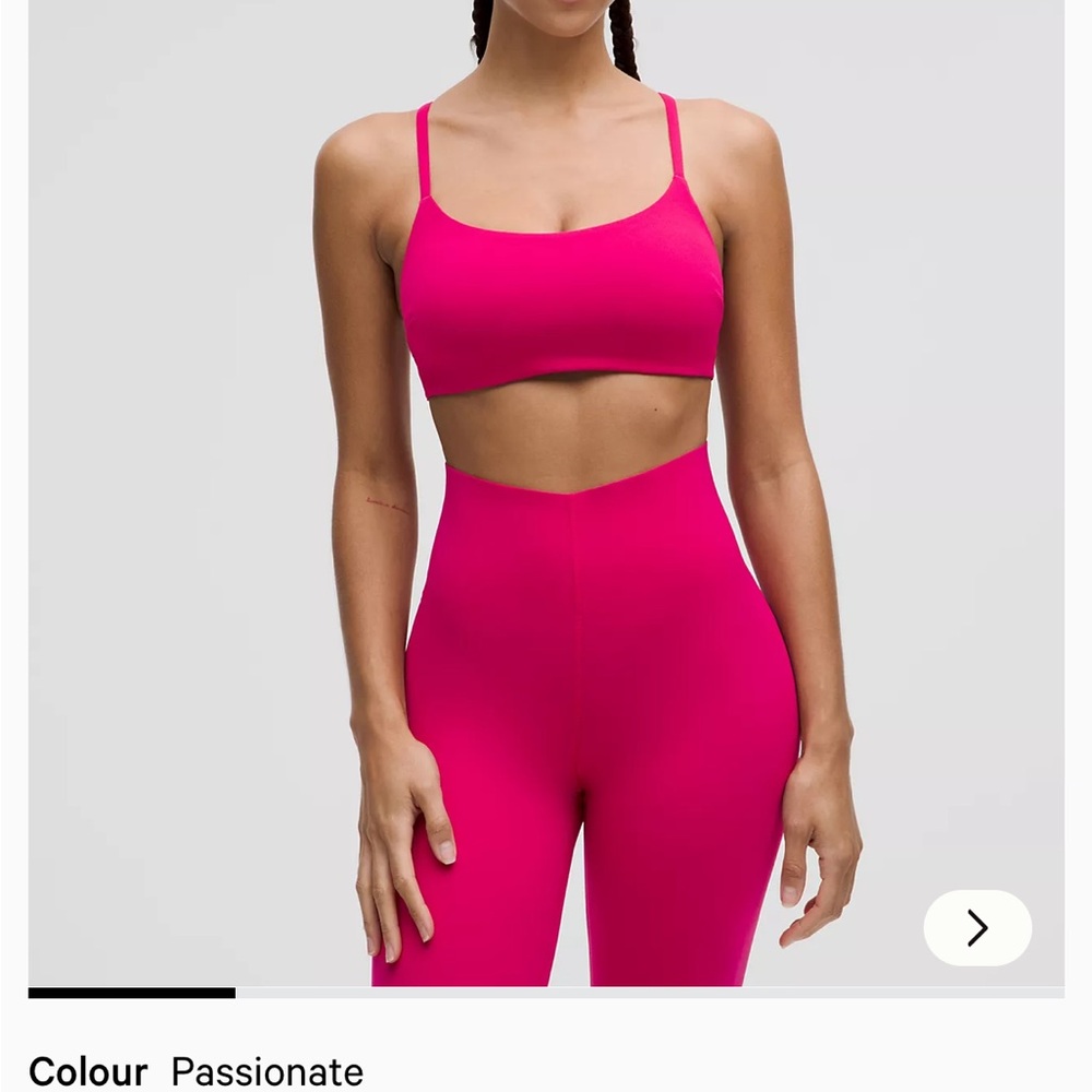 Lululemon wunder train strappy racer bra